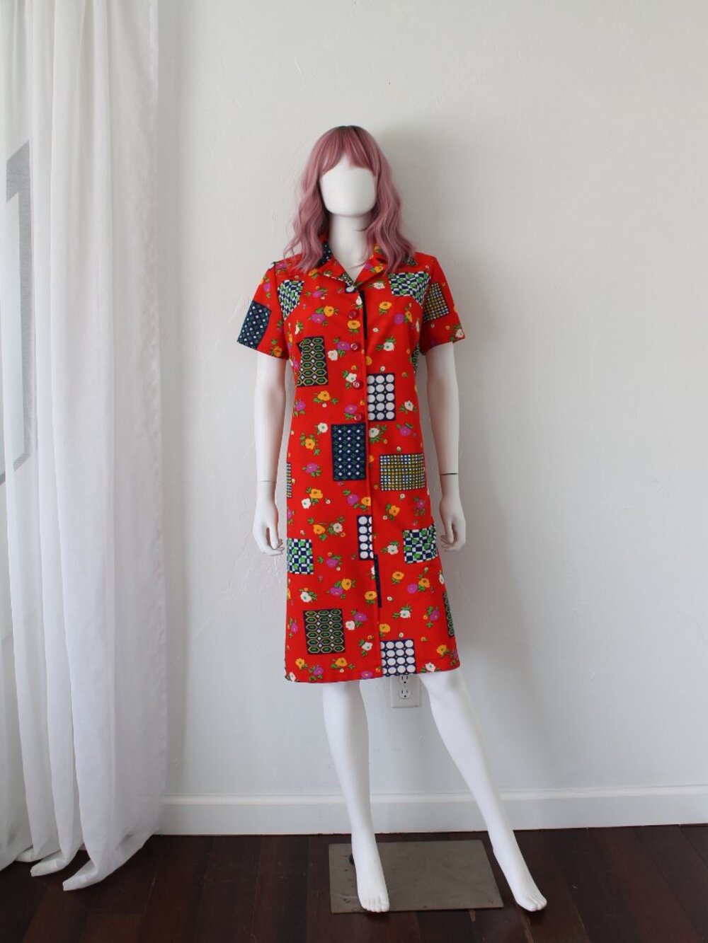 Vintage 1970s Bright Red Patchwork Print House Dress – Retro Geometric & Floral - Picture 4 of 4